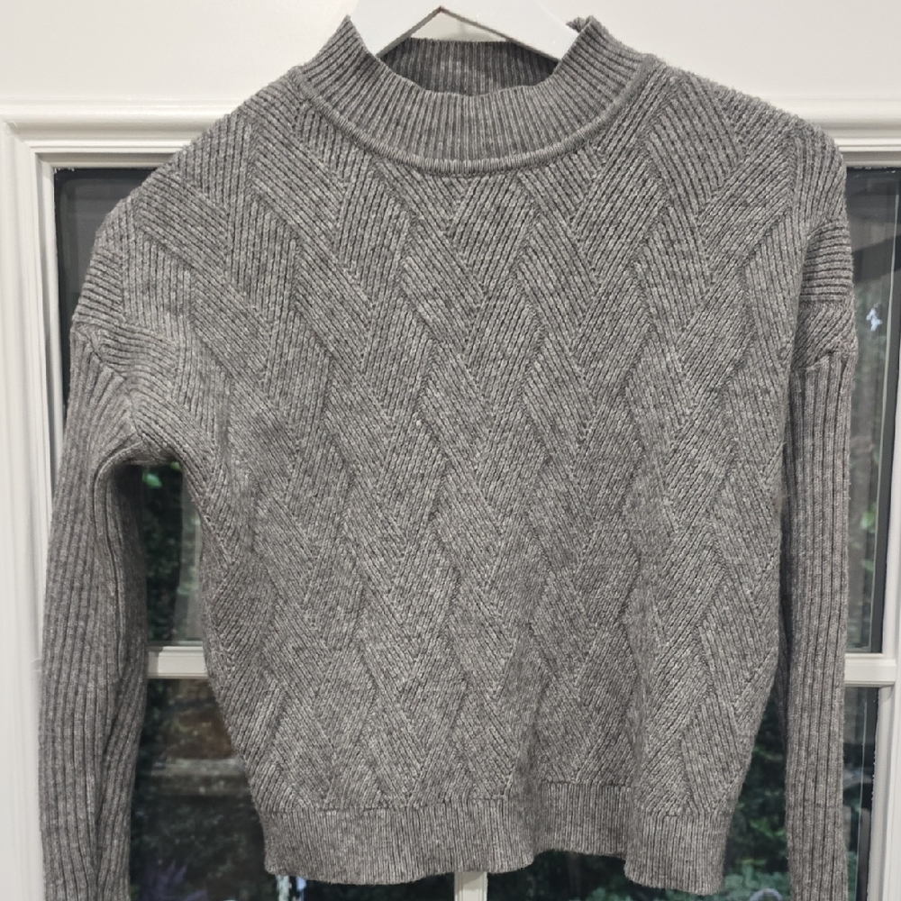 Raya Gray Ribbed Sweater - Picture 3 of 6